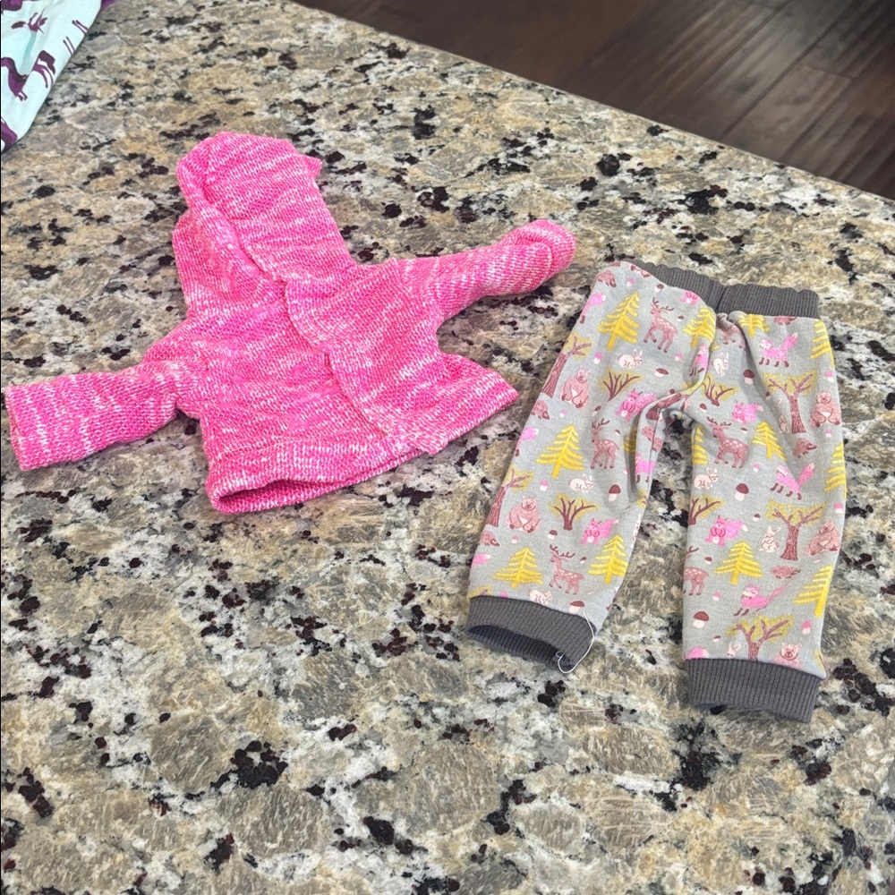 18 inch doll lot of 9 pieces doll clothing - pjs dress overalls tops bottoms - Picture 9 of 13